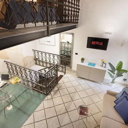 Apartamento La Corte Milanese - Bocconi, Navigli & Duomo Milão