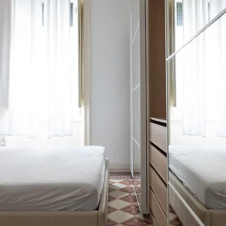 Affascinante In Studi Milan