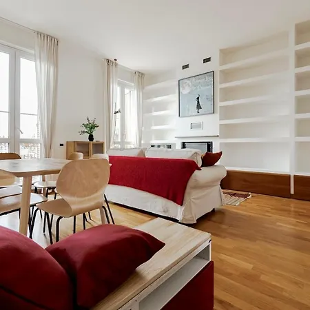 Center Rooftop With Terrace In Porta Romana *