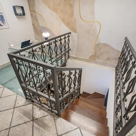 La Corte Milanese - Bocconi, Navigli & Duomo Apartamento Milão