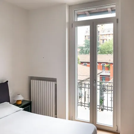 アパート Luminoso Trilocale Con Ampio Terrazzo - Mirable Pm