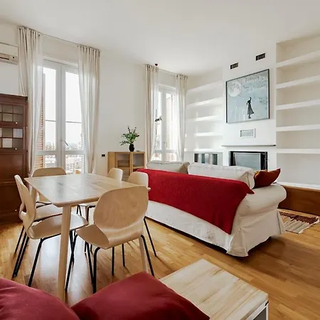 Center Rooftop With Terrace In Porta Romana Apartment Milan