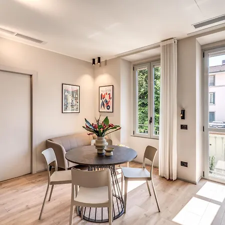 Seety Porta Romana Corte Appartement *