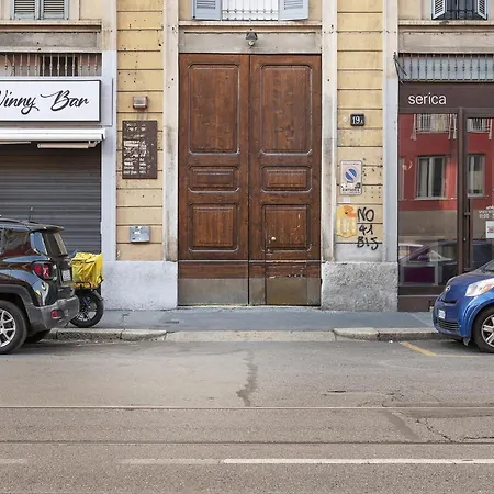 La Corte Milanese - Bocconi, Navigli & Duomo Milán
