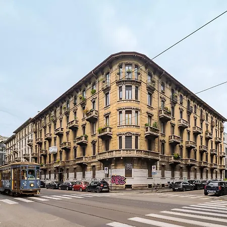 Lägenhet Classbnb - Luxurious And Spacious 5-bedroom And 5-bath Apartment, Just 3 Minutes From Station Metro, M2 M3 Yellow Lines Milano