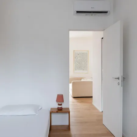 Apartman Luminoso Trilocale Con Ampio Terrazzo - Mirable Pm