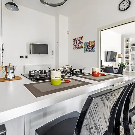 Luminoso Trilocale Vicino Stazione *