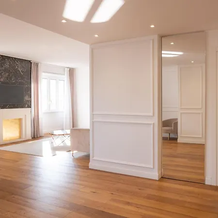 Lusso, Stile E Un Meraviglioso Terrazzo Nel Cuore Di *