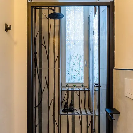 Private Garden & Metro 2 Min - Wooden Wave Flat Lägenhet Milano