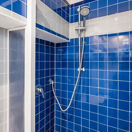 Habesha Flats - A Quiet Retreat Just Steps From The Metro M1 ميلان