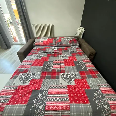 Lugano S&s Home, Moderna E Tranquilla, Vicino Al Centro Di Milano, Con Parcheggio Gratuito Esterno Lägenhet