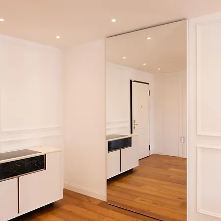 Lusso, Stile E Un Meraviglioso Terrazzo Nel Cuore Di *