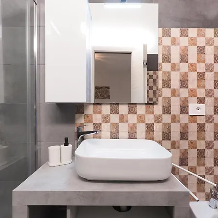 Primopiano - Ampere ميلان