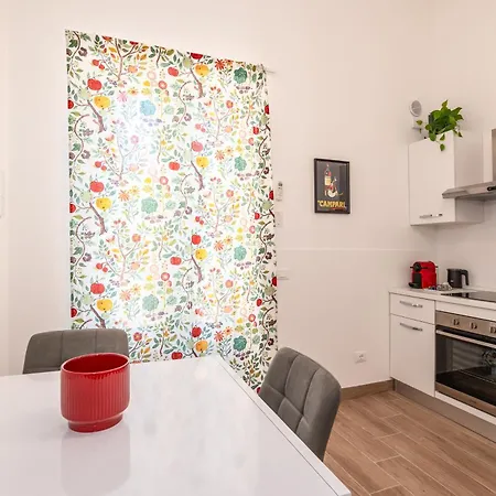 Habesha Flats - A Quiet Retreat Just Steps From The Metro M1 *