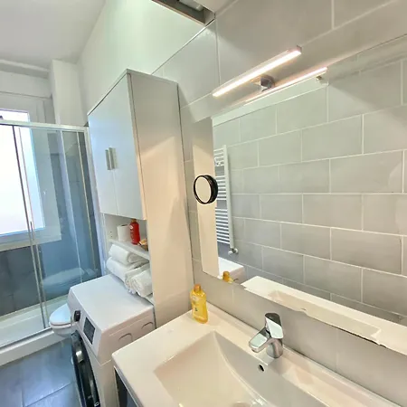 Lugano S&s Home, Moderna E Tranquilla, Vicino Al Centro Di Milano, Con Parcheggio Gratuito Esterno Apartmán *