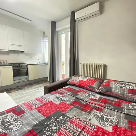 Lugano S&s Home, Moderna E Tranquilla, Vicino Al Centro Di Milano, Con Parcheggio Gratuito Esterno Apartmán *