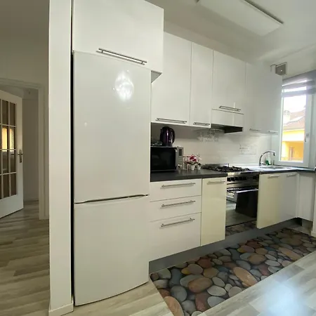 Lugano S&s Home, Moderna E Tranquilla, Vicino Al Centro Di Milano, Con Parcheggio Gratuito Esterno Milán