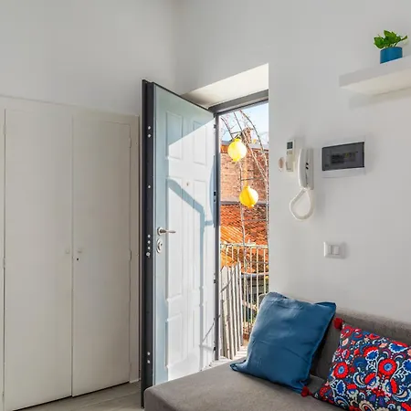Habesha Flats - A Quiet Retreat Just Steps From The Metro M1 * ミラノ