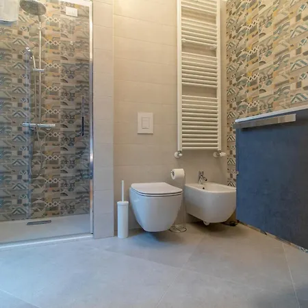 Olgiati Twelve - 3 Charming Bedrooms And Gym Milaan