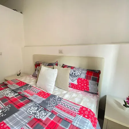 Lugano S&s Home, Moderna E Tranquilla, Vicino Al Centro Di Milano, Con Parcheggio Gratuito Esterno