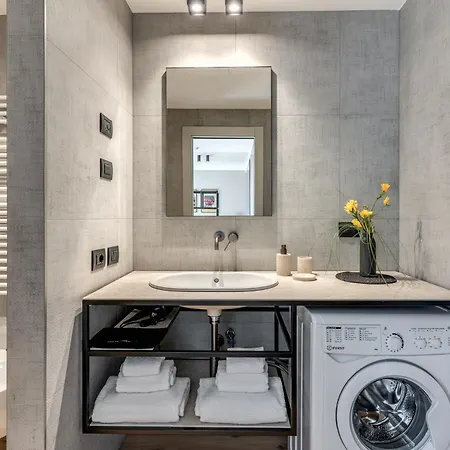 Seety Porta Romana Corte * ميلان