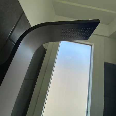 Lugano S&s Home, Moderna E Tranquilla, Vicino Al Centro Di Milano, Con Parcheggio Gratuito Esterno Lägenhet *