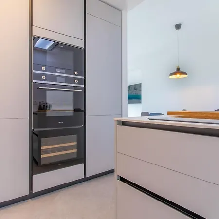 Olgiati Twelve - 3 Charming Bedrooms And Gym *