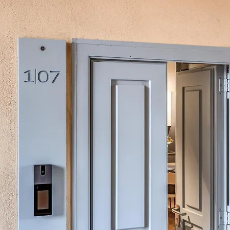 Seety Porta Romana Corte Apartment *