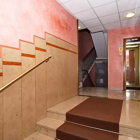 Daire Skyline In Citta Studi A 1 Minuto Dal Metro Con Terrazzo Wi-fi E Netflix Milano