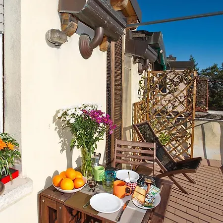 Skyline In Citta Studi A 1 Minuto Dal Metro Con Terrazzo Wi-fi E Netflix * Milano