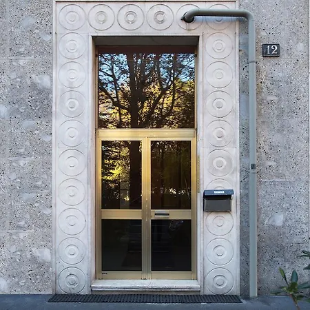 Appartamento Skyline In Studi A 1 Minuto Dal Metrò Con Terrazzo Wi-fi E Netflix Milano