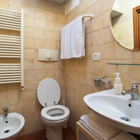 Skyline In Citta Studi A 1 Minuto Dal Metro Con Terrazzo Wi-fi E Netflix Apartment Milan