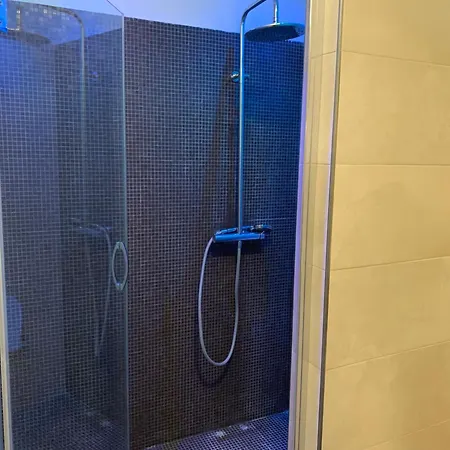 בית הארחה Franky