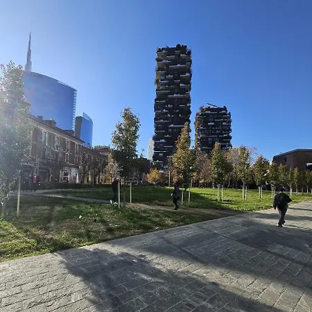 Bilocale Moderno Isola-garibaldi, 4 Posti, Wifi Veloce, Metro A 2 Minuti Lägenhet *