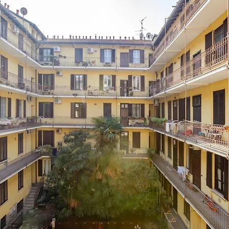 Charming In Isola In The Heart Of * Mediolan