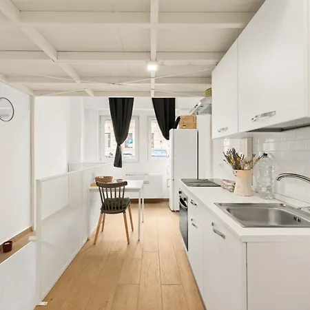 Center - With Ac, Wifi - Station 10' 아파트