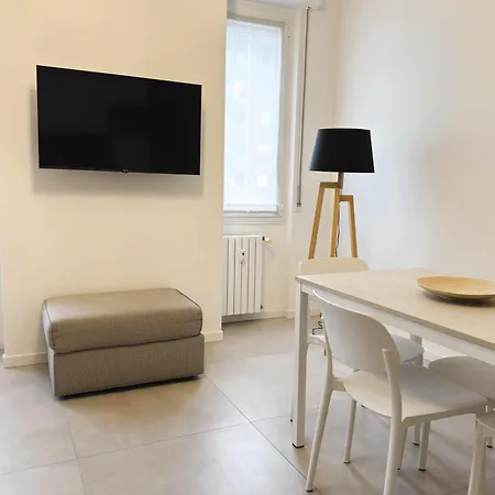 Intero Zona Prada, Metropolitana M3 Brenta Appartement