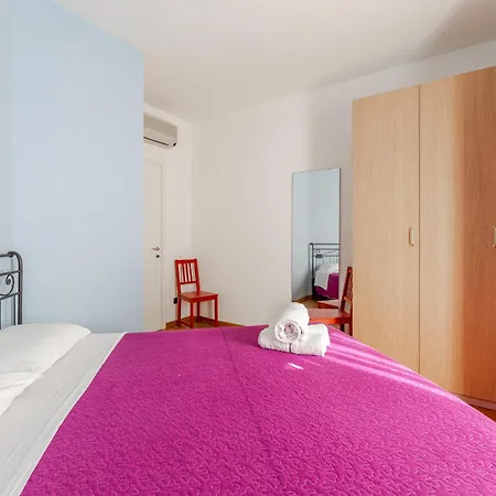 Adige Center Apartmán *