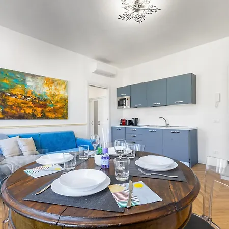 Apartment Centrale-duomo 10min - Bluedream - Metro Loreto 4min *