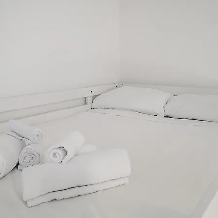 Smart Stay&go At Station * ميلان