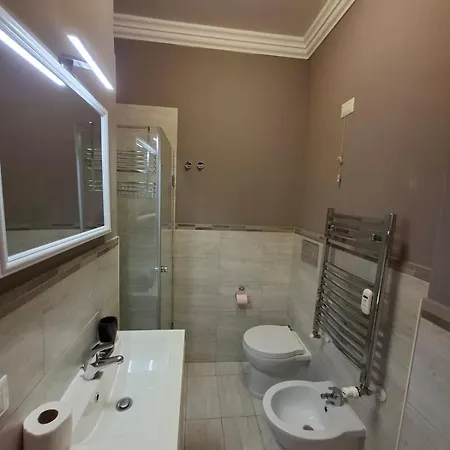 Easy Italy Duomo شقة