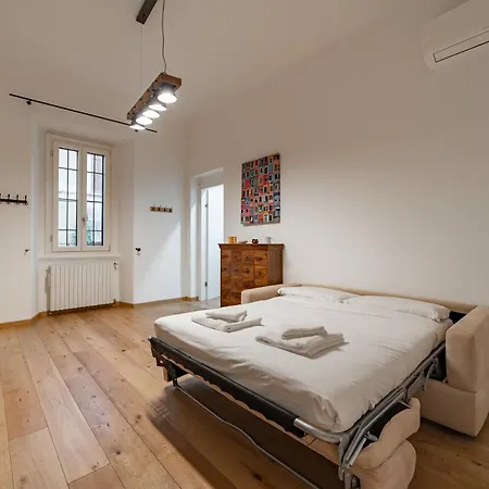 5 Walk From Porta Venezia Station, With 2 Bedrooms