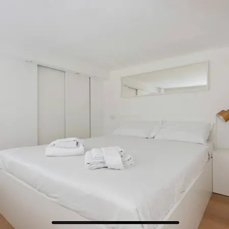 Giusti Two-bedroom Duplex - Arco Della Pace & Sempione Park - Sleeps 5 Lejlighed *