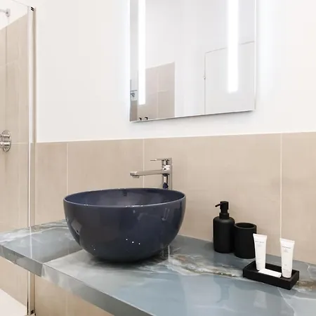 Easylife - - Lamarmora 1 - Porta Romana Apartment *