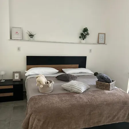 Cozy Studio Apartment in Ripamonti * Mediolan