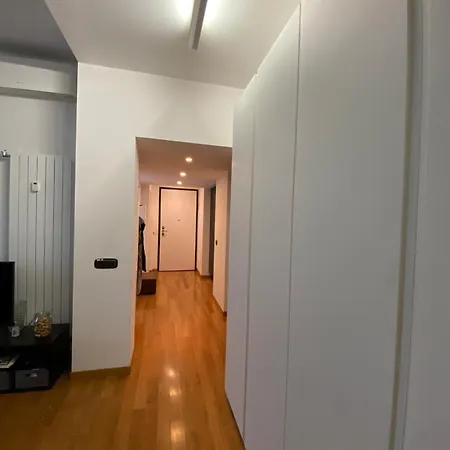 Fashion & Design District - M4 California * Milão