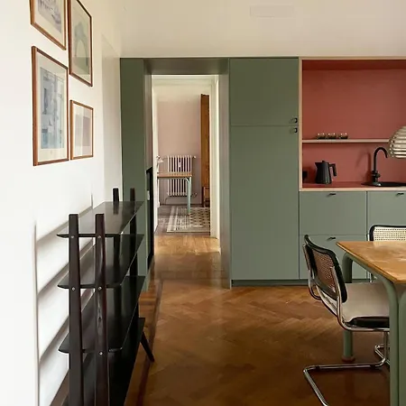 Spacious, Bright Flat With 2 1 Double Bedrooms Appartement