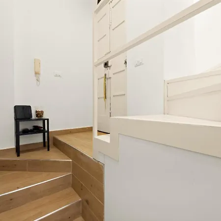Apartament Center - With Ac, Wifi - Station 10' Mediolan