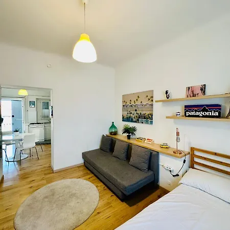 Luminoso Con Garage Privato Gratuito * Milánó