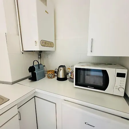 Luminoso Con Garage Privato Gratuito Apartman